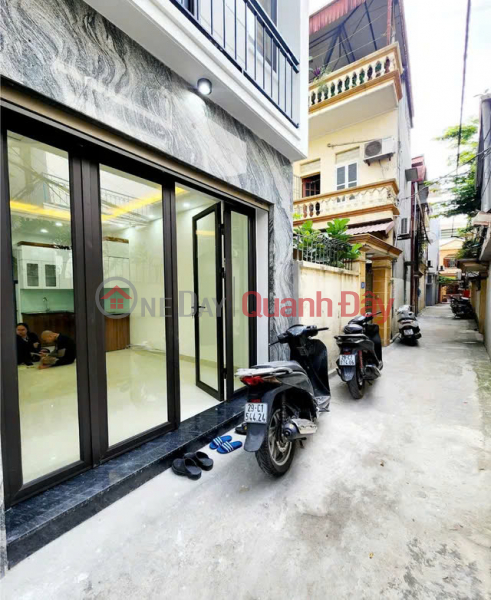 OVER 5 BILLION TO HAVE A NEW HOUSE - BEAUTIFUL - AVAILABLE ON NGOC THUY STREET, 30M2, 5 FLOORS, 4M FRONTAGE, LONG BIEN. Sales Listings