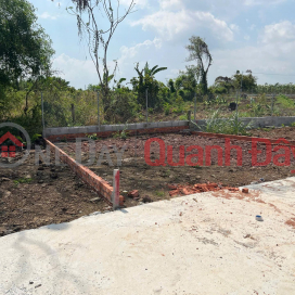 Liquidation Sale: 2 adjacent plots in Da Bac with residential land title, priced at 260 million and 280 million VND respectively. _0