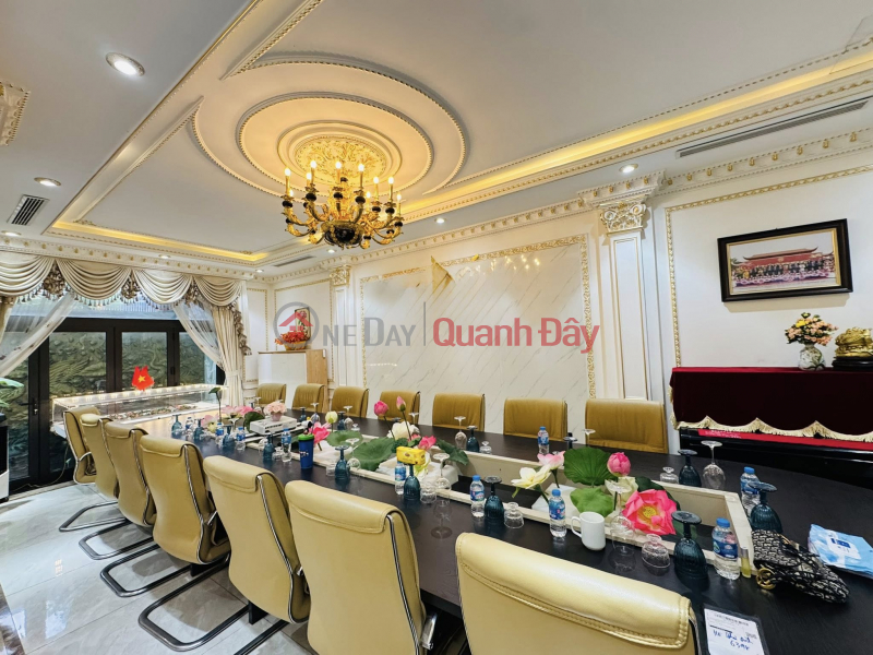 Hàng khủng Mặt phố Chùa Láng 135m 9T, Kinh doanh đỉnh cao, 110 tỷ Việt Nam | Bán | đ 110 tỷ