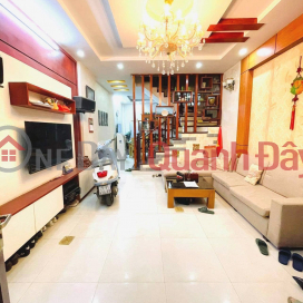 CHUYỂN NHƯỢNG NHÀ HOÀNG CẦU PHÂN LÔ 30M RA Ô TÔ 5TX30M 4.4TY (CÒN THƯƠNG LƯỢNG) _0