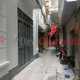 BEAUTIFUL HOUSE IN THE CORE OF HOANG MAI, AREA 28M2-5 FLOORS-6.78 BILLION (CTL)- ALLEY FRONT-3 MILES-RURAL NEAR THE STREET _0