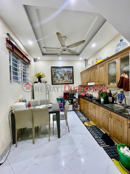 House for sale on Hoang Cau Street, Good Location, Car 10m away, 37mx5T, Price: 8.3 Billion, Contact: 0396935190. | Vietnam, Sales, đ 8.2 Billion