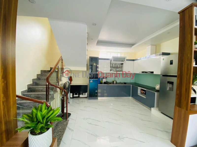 Property Search Vietnam | OneDay | Residential Sales Listings House for sale at 193 Van Cao, 43m 4 floors PRICE 2.19 billion, car parked at the door, beautiful house