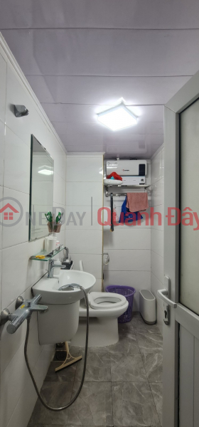 6-storey house for sale in Truong Chinh Dong Da, 33m 4 bedrooms, beautiful house in the right corner, 4 billion, contact 0817606560, Vietnam, Sales | ₫ 4.3 Billion