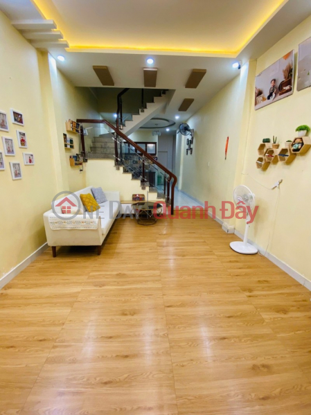 ► House in the alley, straight to Hoang Dieu Cho Moi street, 93m2, 2 floors, large yard, 4 bedrooms, 3.x billion Sales Listings