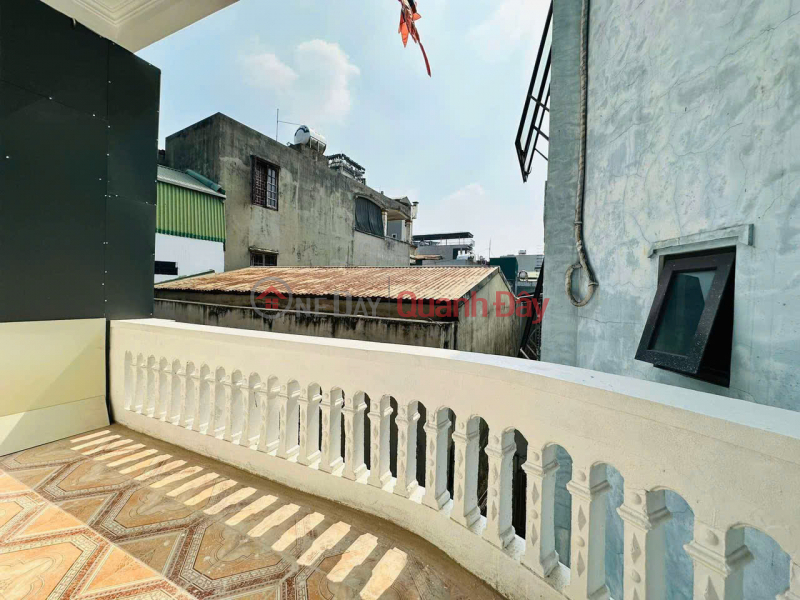 đ 9 Million/ month House for rent in lane 505 Tran Khat Chan, 3 floors x 35m2, 2 bedrooms, 9 million for family, online business