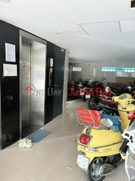 Serviced apartment for sale on Bach Dang Street, Tan Binh, Cash flow 100 million\\/month, Area 5.9x13.5m, 7 floors. Vietnam Sales đ 35 Billion