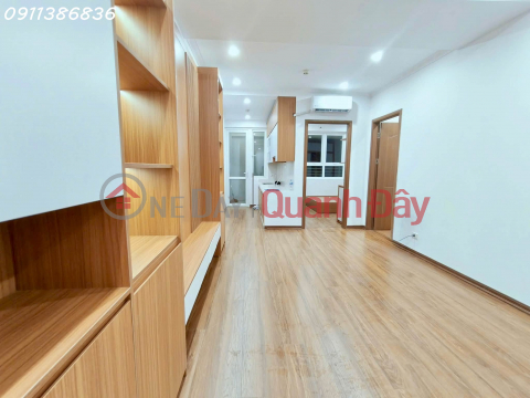 A14 Nam Trung Yên, Nội thất siêu vip 62m 2PN, trung tâm Cầu Giấy, vị trí cực đẹp, hơn 5 tỷ _0