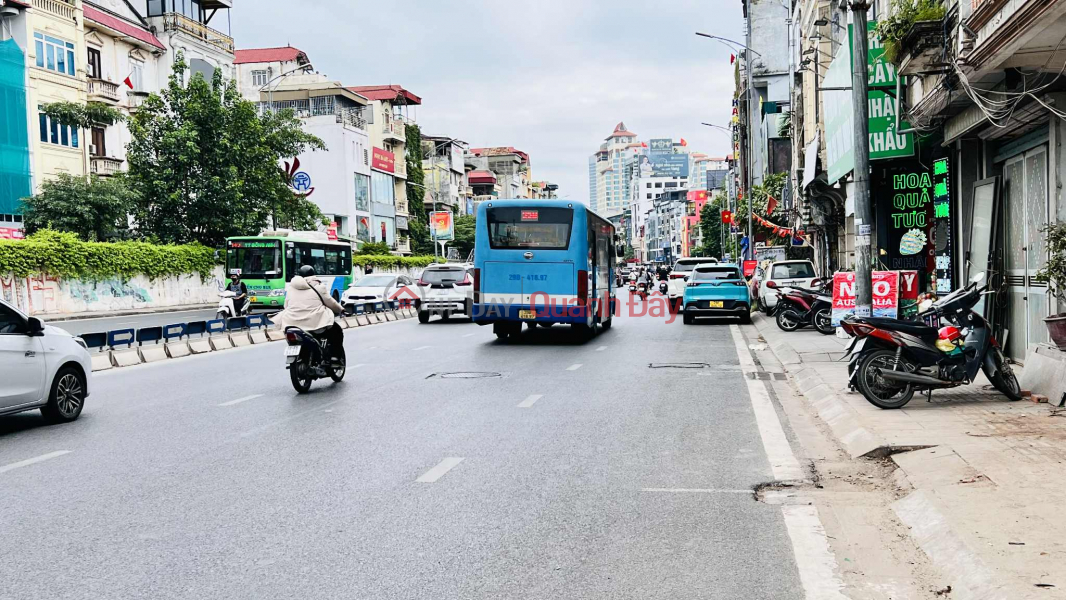 House for sale on Nghi Tam street, 91m² x 8 floors, 9.5m frontage, open-plan for business. Sales Listings