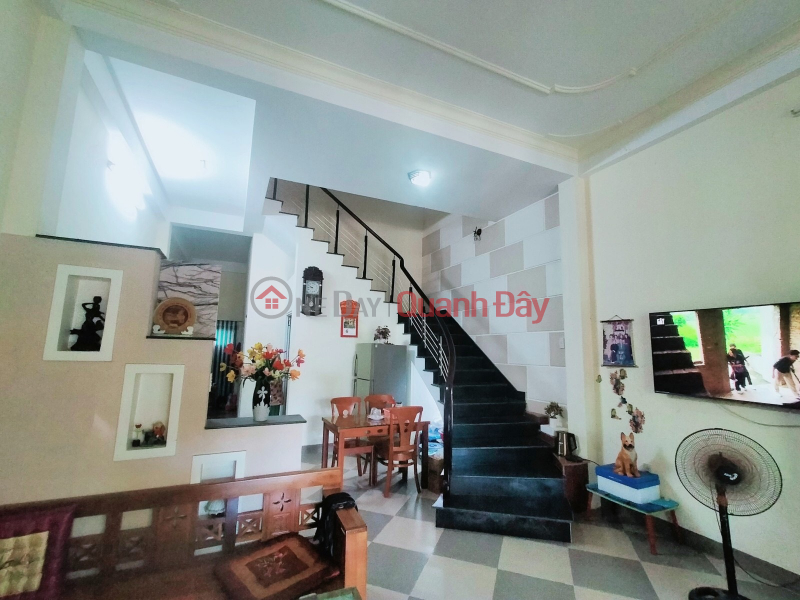 Urgent sale of 2-storey house frontage on 5.5m road near Hoa Xuan Market Da Nang-80m2-Price only: 3.1 billion-0901127005. Sales Listings