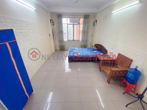 Cho thuê nhà ngõ 211 Vĩnh Hưng, 30m² x 5 tầng, 3PN, 4 WC, 10.5 Triệu/th _0