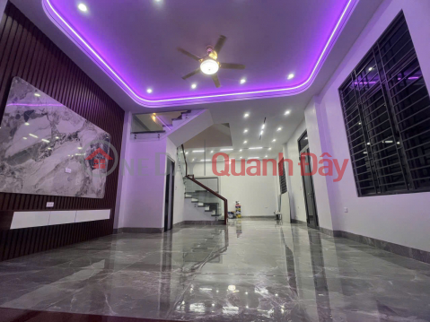 Newly completed 3-story corner house for sale in Vu Ninh ward, priced over 4 billion VND. _0