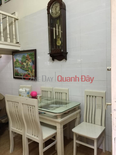 Cho thuê nhà Nguyễn Phúc Lai 30m x3,5 tầng. Giá 13tr _0