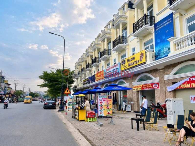 Commercial space for rent in Di An, 25m frontage, 3 floors, 245 m2, 16.5 million VND\\/month. Rental Listings
