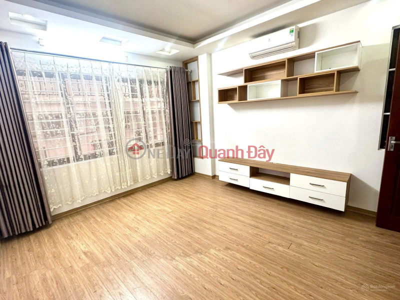 đ 12 Billion House for sale, 40m2, 5 floors, 6 bedrooms, furnished, car parking available, 2 sides open, 20m from the main road in Trung Van, To Huu, Hanoi.