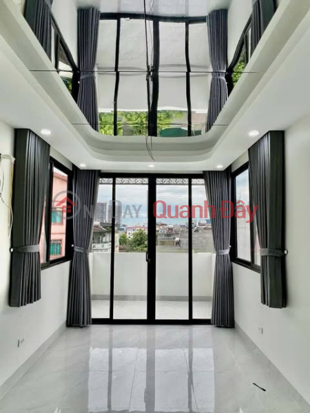 Property Search Vietnam | OneDay | Residential, Sales Listings BIG ALLEY AS STREET - VIP INTERIOR - BUSY FOOTBALL SIDEWALK - 7 FLOORS WITH ELEVATOR - CONVENIENT ELECTRICAL SYSTEM