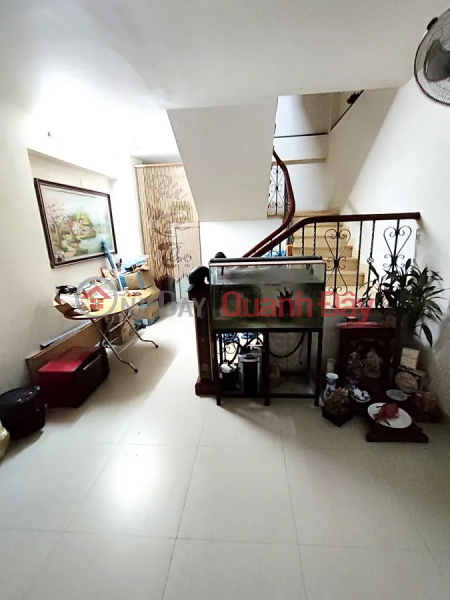 đ 10 Billion House for sale on Song Set Street - Hoang Mai, Area 36m2, 4 Floors, Large Area, Price 10 billion