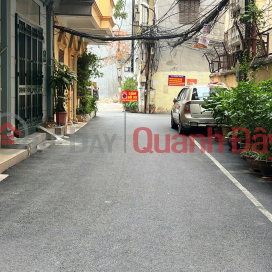 House for sale in Nguyen Chi Thanh - Plot - Cars can avoid - VIP area - Many universities - Near the lake - High population density - _0