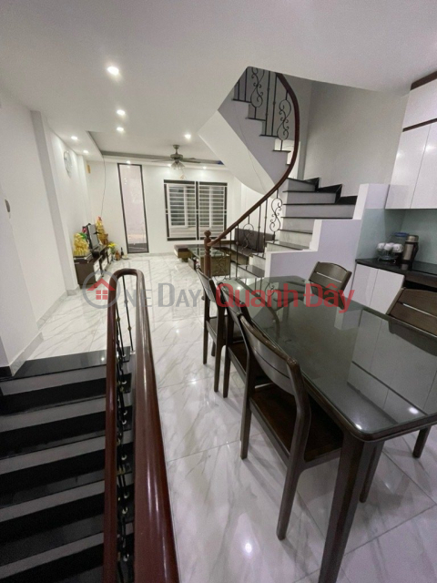 THANH XUAN CENTER - ROYALL CITY NEIGHBORS - 15M TO CAR PARKING - BEAUTIFUL HOUSE TO LIVE IN - FULL INTERIOR. _0