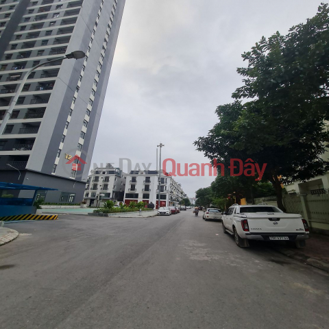 58m2 land in Trau Quy resettlement area, Gia Lam, Hanoi. Frontage 4m, road 12m. Contact 0989894845 _0