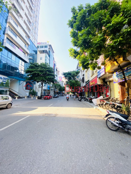 Property Search Vietnam | OneDay | Nhà ở Niêm yết bán | ĐẸP HIẾM-Mặt Phố (Phố Vọng) 64m2/ 5 Tầng, MT 4.5m chỉ 20 Tỷ Vỉa hè rộng, KD