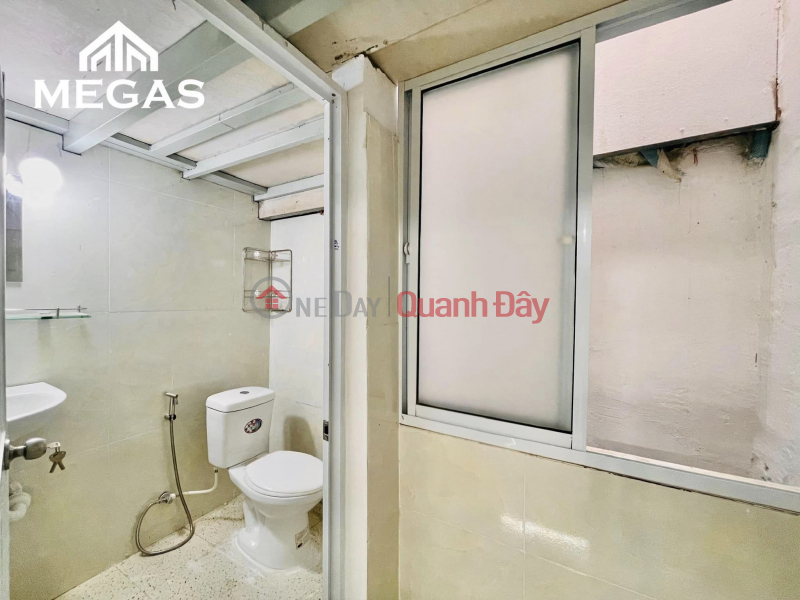 Property Search Vietnam | OneDay | Residential Rental Listings | Duplex room on high floor with extremely preferential price in Ward 14, Tan Binh