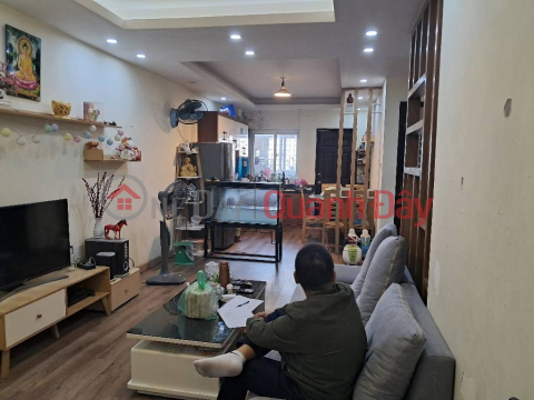 bán chung cư CT9 Định Công 72m chỉ 5,9 tỷ, đủ nội thất, nhà đẹp ở luôn _0