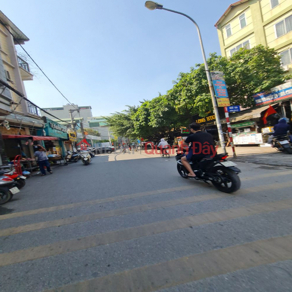 Property Search Vietnam | OneDay | Residential, Sales Listings | House for sale in Trau Quy, Gia Lam. 50m2, 4 floors, car access. 8 billion VND. Contact 0989894845