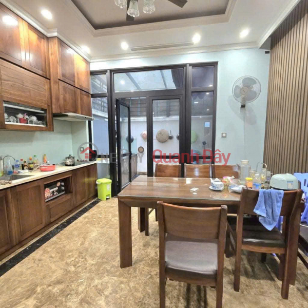 HOUSE FOR SALE IN CAU GIAY, DIVIDED LOT, CARS CAN AVOID, BUSINESS REGARDLESS, 2 OPEN SIDES, 61M2, PRICE 19 BILLION Vietnam | Sales đ 19.4 Billion