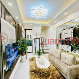 NHÀ MỚI ĐẸP GẦN ROYAL CITY NGÃ TƯ SỞ 4 TẦNG GIÁ:2.8 TỶ MẶT NGÕ THÔNG KINH DOANH BUÔN BÁN 20M RA ÔTÔ TRÁNH _0