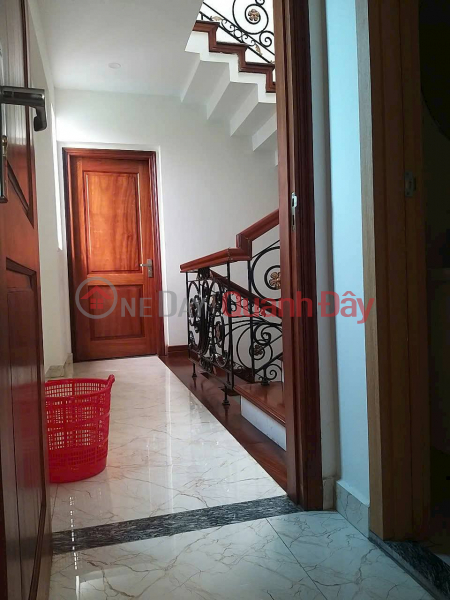 , Please Select | Residential | Sales Listings | đ 5.5 Billion