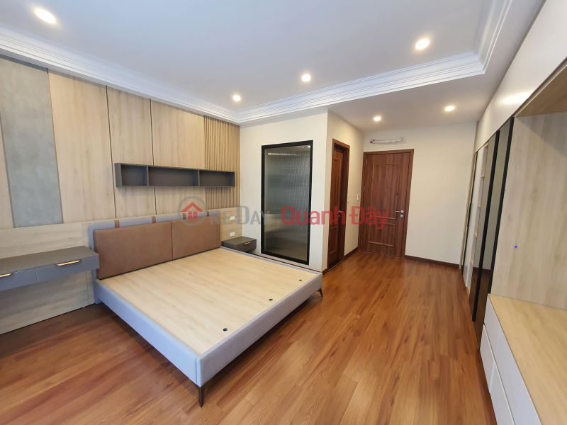 House for sale 47m2 Nghi Tam street, Tay Ho 2 sides Smart car Business Super good 5.5 Billion VND Sales Listings