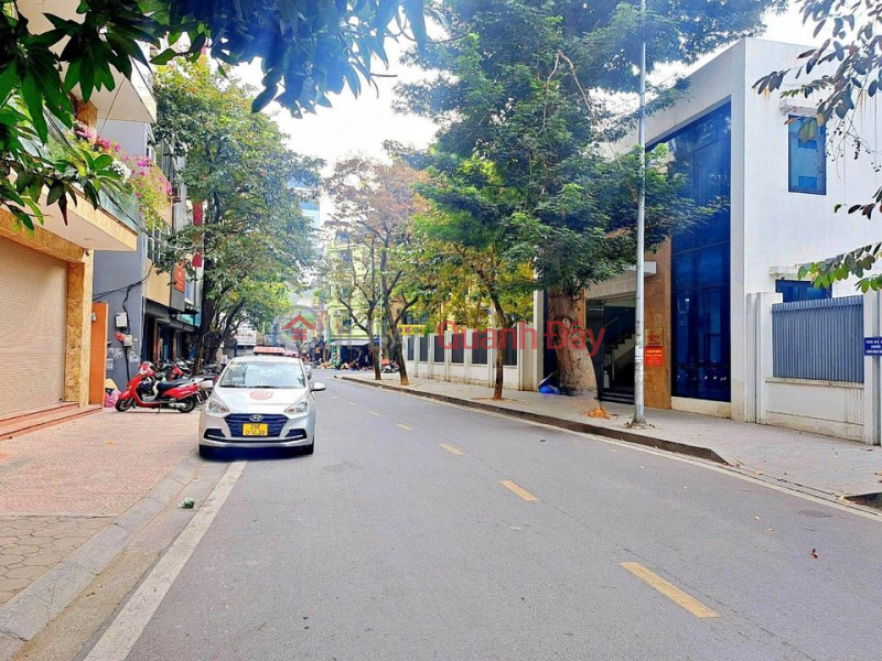 Close to the street, car parking at the door, for rent 20 million\\/month Tran Quang Dieu street. 54m² x 5 floors, frontage 4.1m - 18.8 billion Vietnam | Sales, đ 18.8 Billion