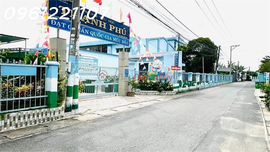 Beautiful house, Binh Dan price, 1 ground floor, 1 mezzanine, 3 bedrooms, 300 million, move in immediately | Vietnam | Sales | đ 1.45 Billion