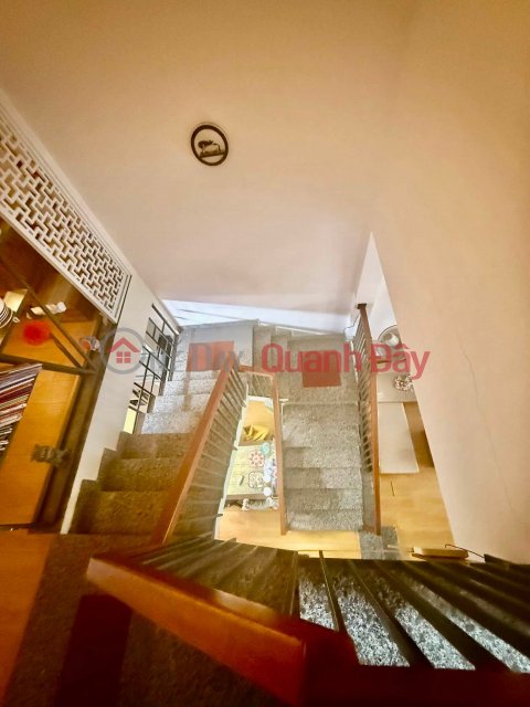 ► Right on Nguyen Thanh Han Street, 72m2, 2 floors, 3 bedrooms, 5.x billion VND _0