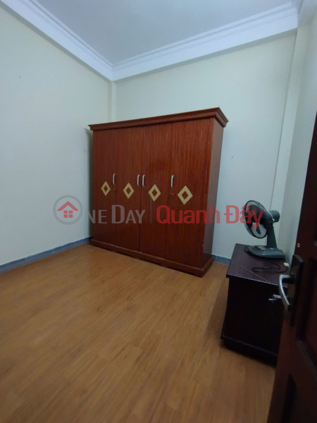 Property Search Vietnam | OneDay | Residential, Rental Listings | House for rent for online business, family, group of 6 people, lane 179 Linh Nam, 35m2, 3 floors, 3 bedrooms, 7.5 million