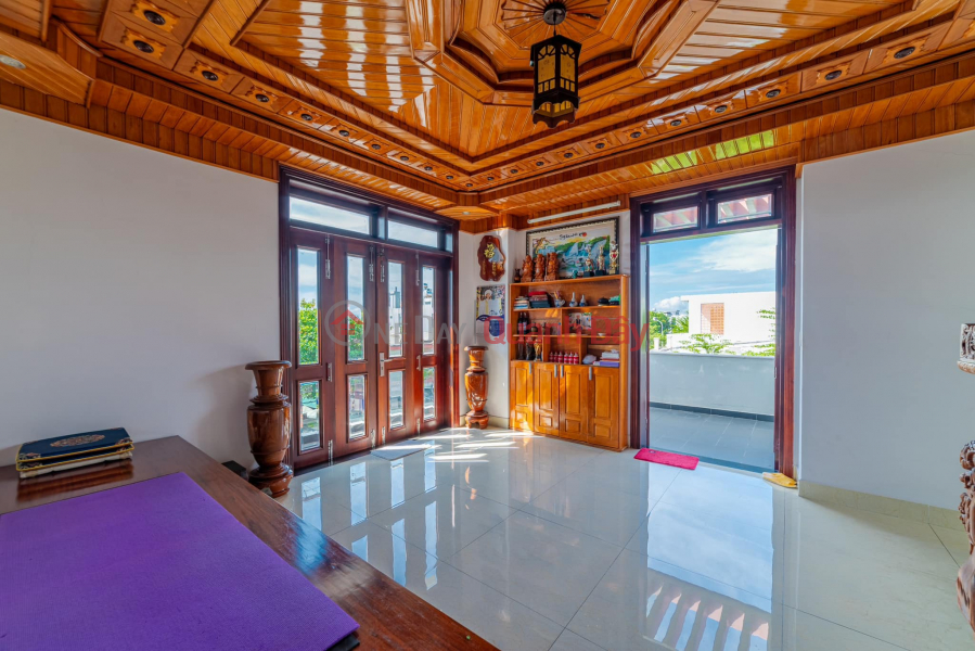 ► Villa with 2 frontages on 10.5 Khue Trung street, bordering Hai Chau Sales Listings