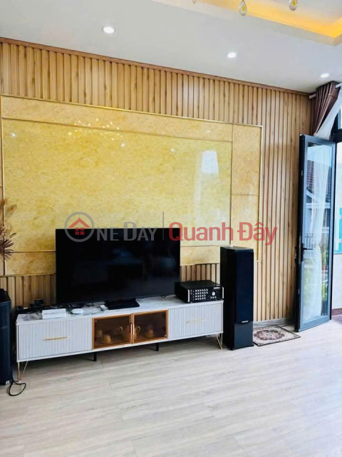 HOUSE FOR SALE 1 GROUND FLOOR 1 BASEMENT 3 FLOORS WARD 4 DA LAT PRICE ONLY 13.5 BILLION _0