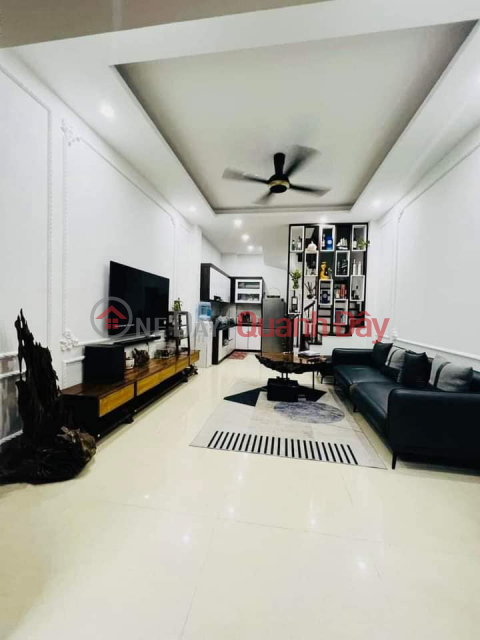 SUPER PRODUCT THAI THINH TOWNHOUSE NEAR STREET NEAR CAR LOT AT AIR CORNER Area: 35M2 6 FLOORS MT: 4.3M 3 BEDROOM CENTER OF DONG _0