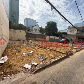 Urgent sale of a cluster of 5 plots of land in an alleyway wide enough for cars to turn around, located on Hoang Dieu - Hoa Cuong street. _0