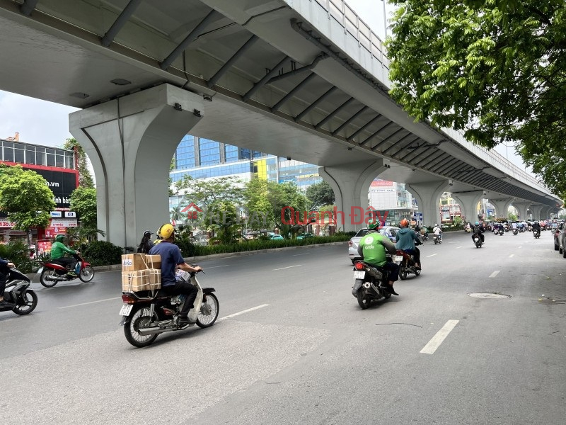 House for sale on Truong Chinh street, 200m2, frontage is nearly 8m, square, 3 airy, marginally 50 billion VND Sales Listings