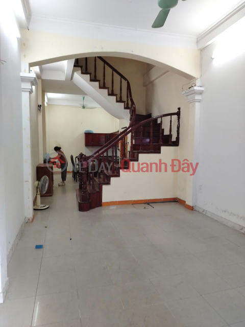 Cho thuê nhà liền kề 93 Hoàng Văn Thái làm VP, Trung tâm, KD online 4 tầng x 50m2, 4PN, 15tr _0