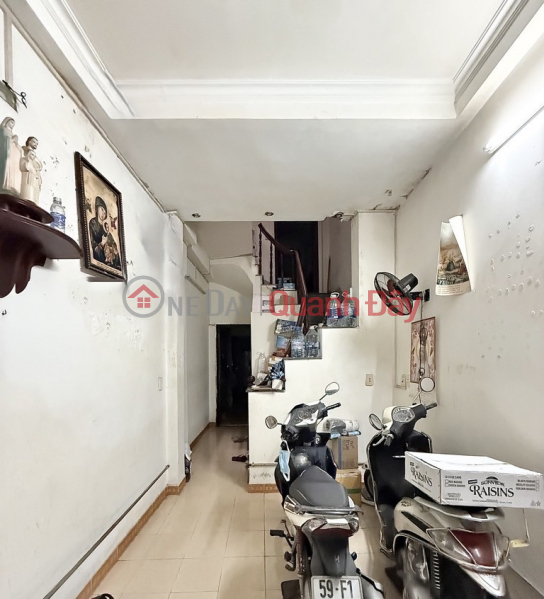 Hẻm xe tải 5m thông, 2 căn ra mặt tiền Hoàng Sa quận 3 - DTCN 44m2 - 4 PN - 7.2 tỷ Niêm yết bán