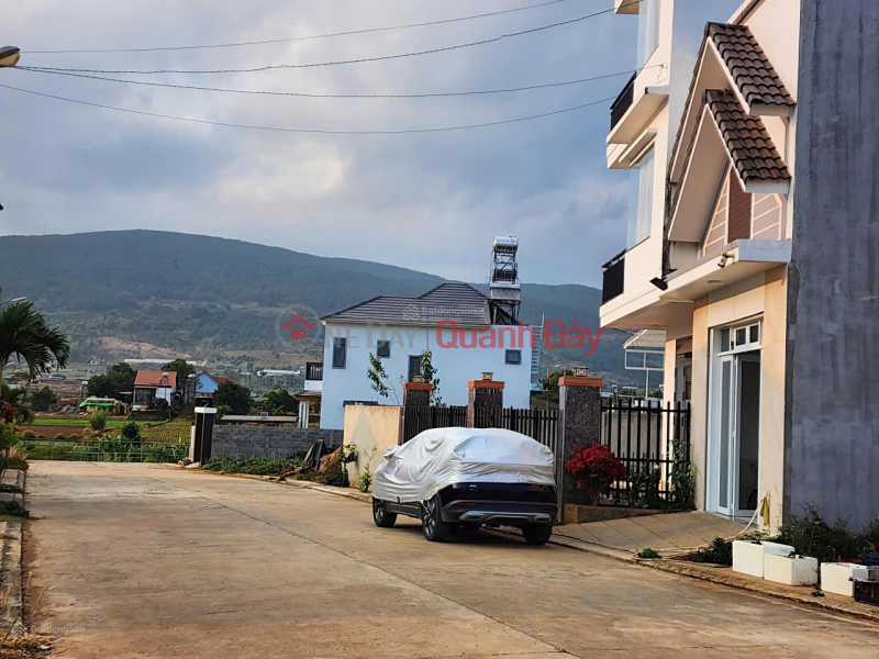 Selling 113.5m2 of land with separate title deed - Hiep Thanh Commune - Duc Trong District - Lam Dong Province for 1.39 billion VND. Sales Listings