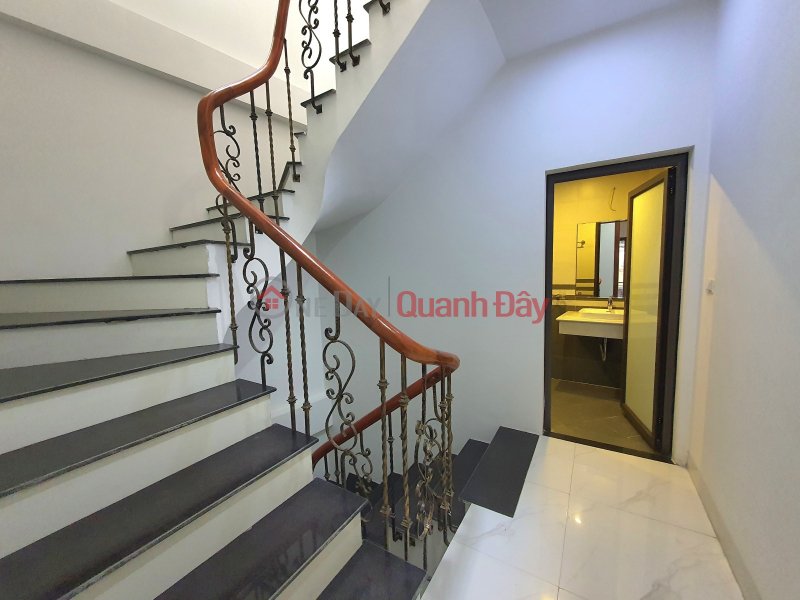 đ 3.75 Billion House for sale, Khuong Dinh Street, Give a playground 20m, car 32m, 4th floor, 3m, only 3.75 billion.