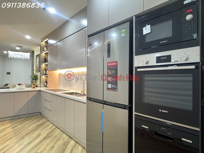 , Please Select, Residential, Sales Listings đ 12.8 Billion