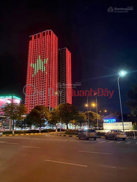 Property Search Vietnam | OneDay | Residential | Sales Listings Selling 2 bedroom, 2 bathroom 72m2 apartment with pink book in 40-storey building right at Vsip 1 and Aeon Mall Binh Duong