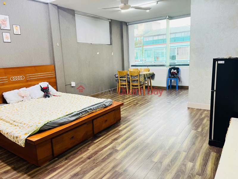 đ 4.5 Million/ month Owner rents out 40m2 penthouse with super chill view and full furniture