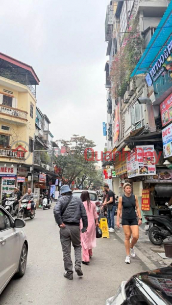 Street-front house in Hoan Kiem district, 65m², 6m frontage, suitable for business day and night. | Vietnam Sales đ 48 Billion