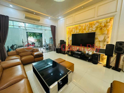 Co Linh house for sale near AEOL, bright corner lot, car, 36m, 5 floors, 4m frontage, price 2 billion 75 _0